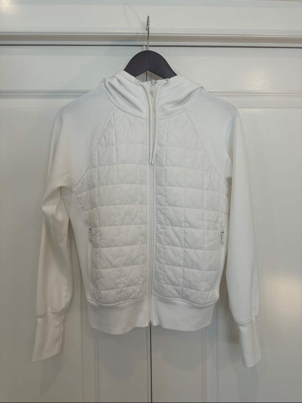 NWOT Old Navy Active Dynamic Fleece White Hooded Zip Jacket - small